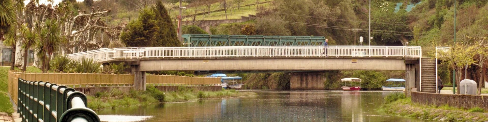 Ponte peatonal do paseo do Malecón