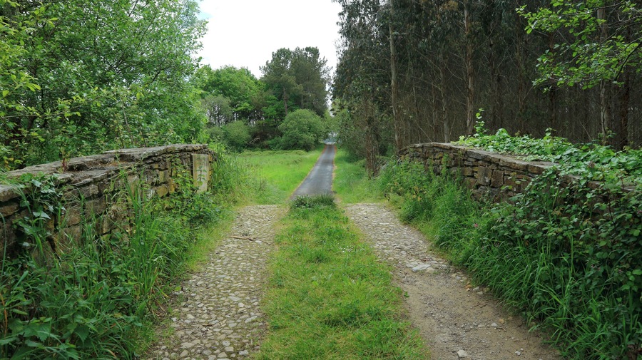 Ponte de Beldoña, que dá o paso de Beldoña (Mabegondo) a Guiliade (Piadela, Betanzos).