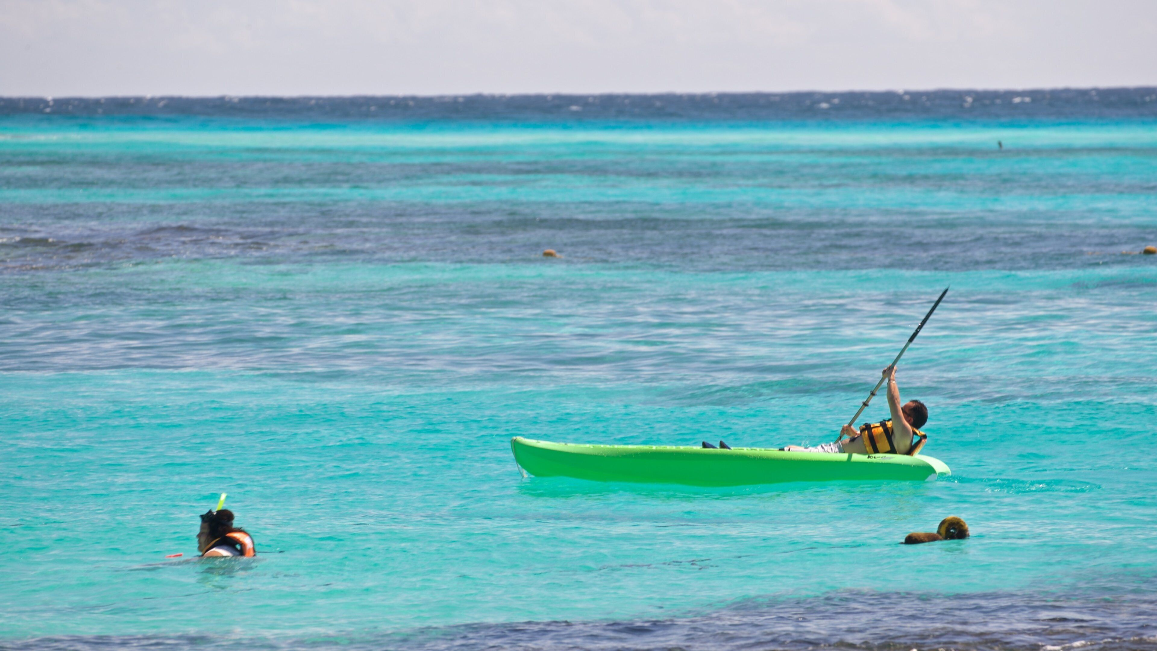 Garrafón Natural Reef Park montrant plongée libre, kayak ou canot et paysages tropicaux
