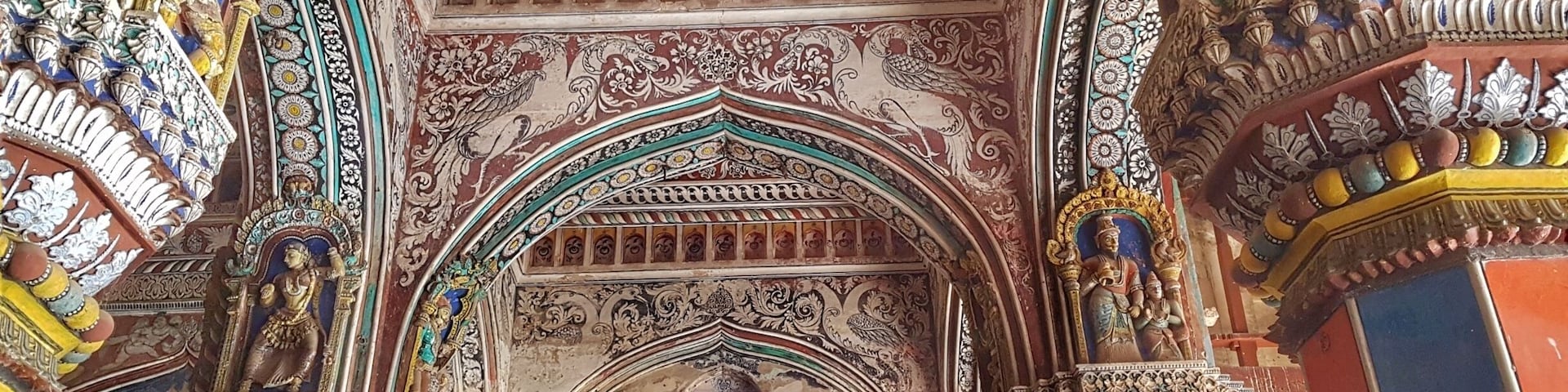 Colorful corridors of Maratha Palace