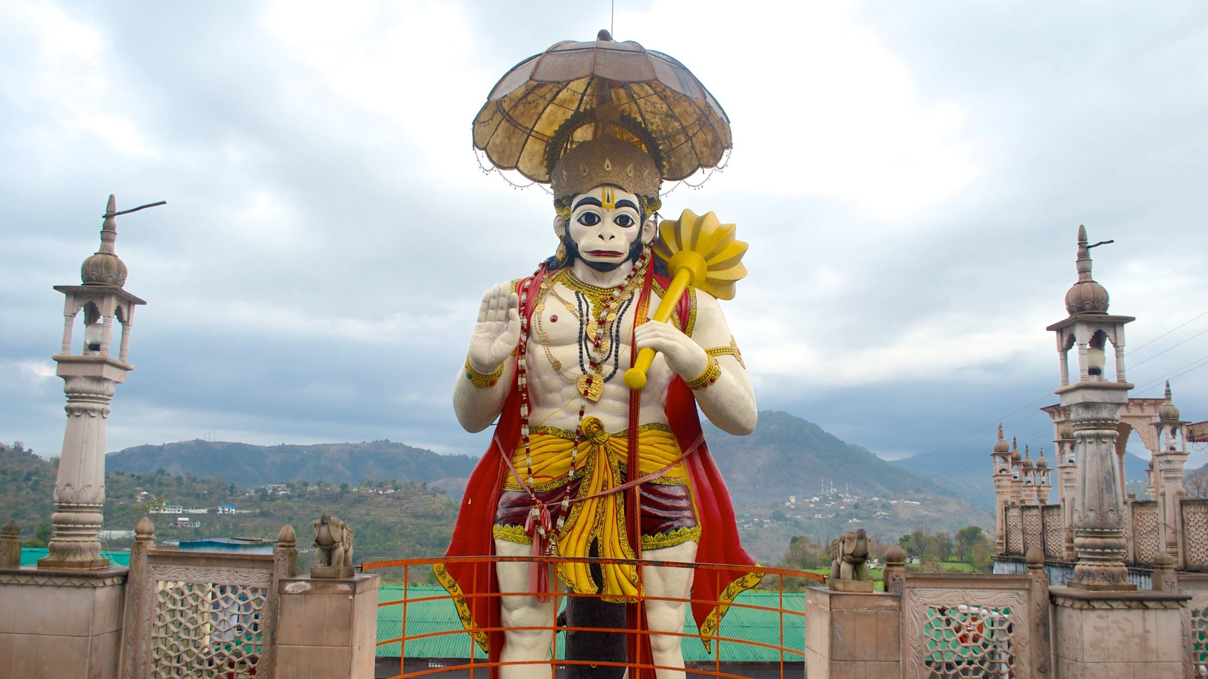 Naukuchiyatal which includes outdoor art, art and a small town or village