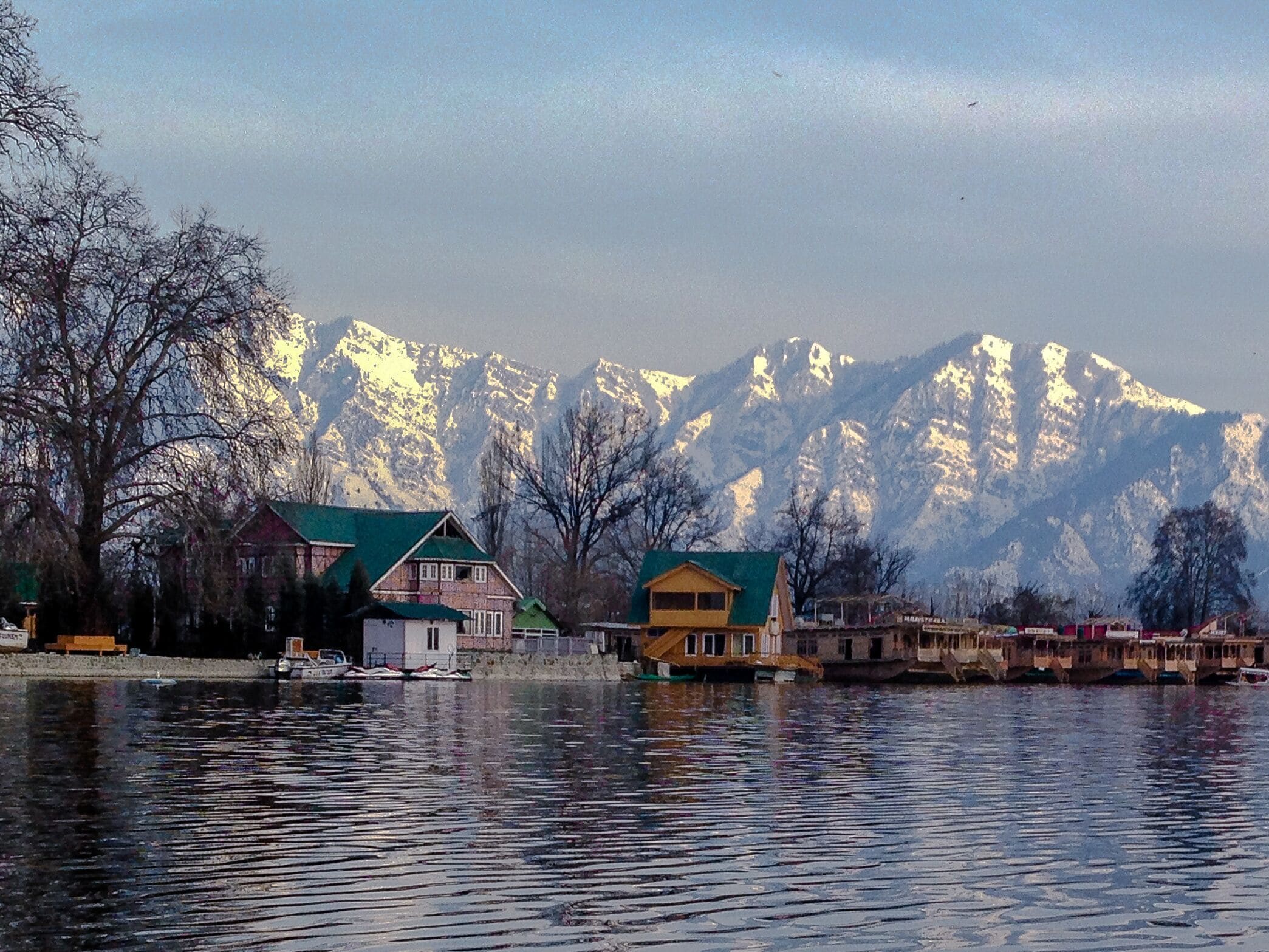 Breathtaking view of nigeen lake at jammu and khasmir india