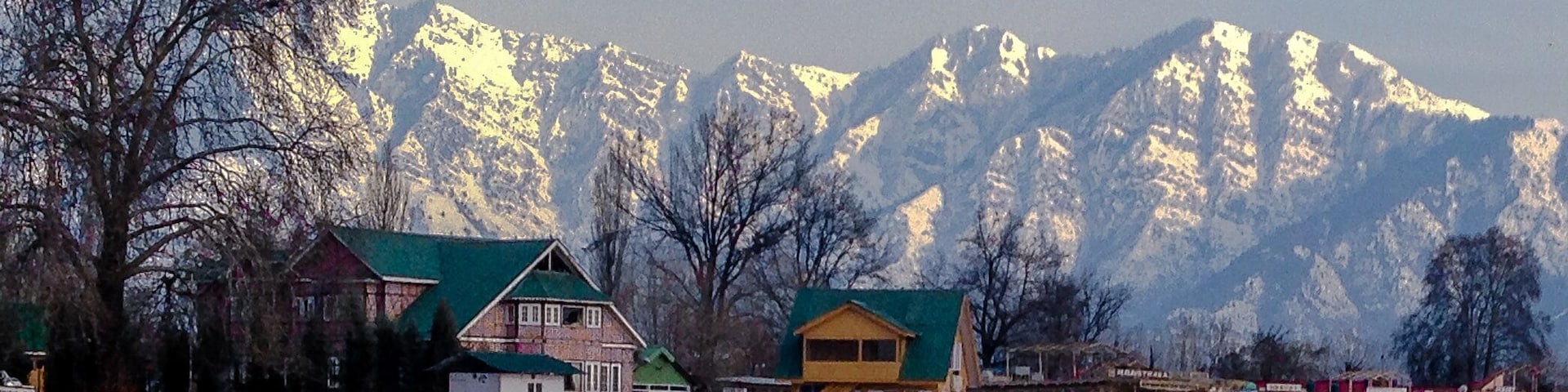 Breathtaking view of nigeen lake at jammu and khasmir india