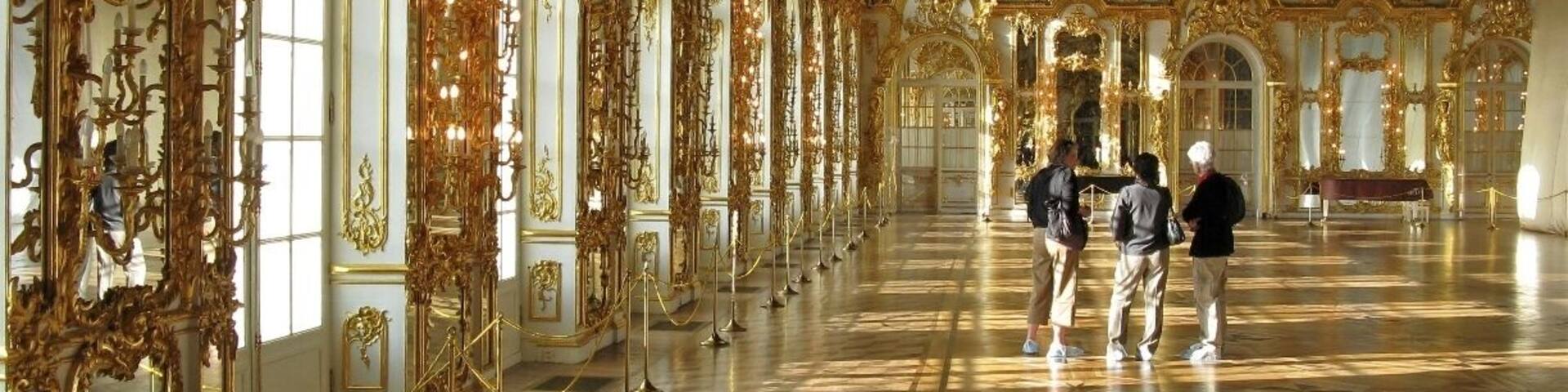 One of many grand rooms at the palace. #architecture #Bestof5 #Details #Golden