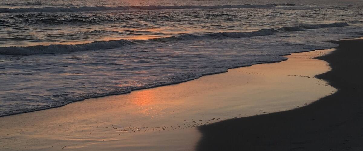 Evening walking on Inlet Beach.