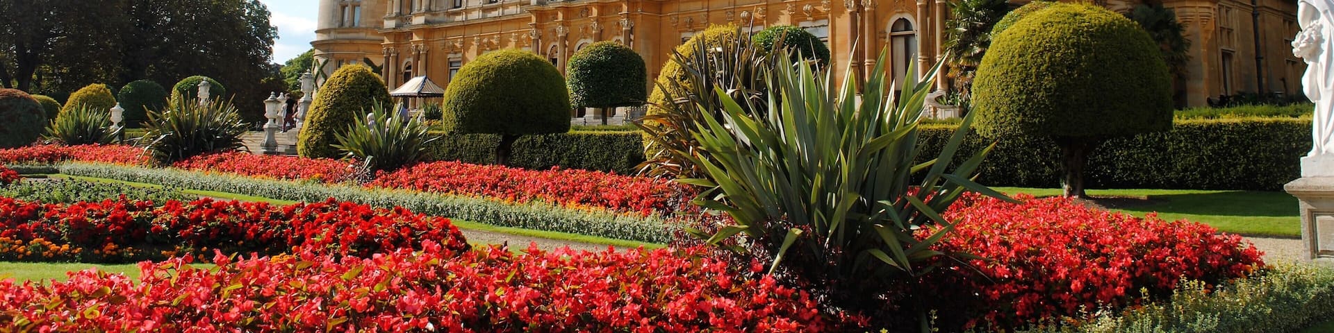 It is one of the National Trust's most visited properties, with over 390,000 visitors annually. Waddesdon Manor won Visit England's Large Visitor Attraction of the Year category in 2017.
Certainly worth a visit - the grounds are beautiful and we didn't even take a look inside as the day was just a magnificient English Summers Day. #Details
#Photo Details Sweepstake