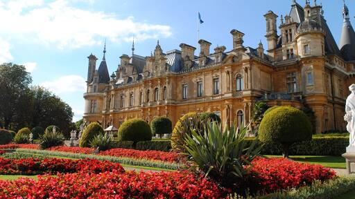 It is one of the National Trust's most visited properties, with over 390,000 visitors annually. Waddesdon Manor won Visit England's Large Visitor Attraction of the Year category in 2017.
Certainly worth a visit - the grounds are beautiful and we didn't even take a look inside as the day was just a magnificient English Summers Day. #Details
#Photo Details Sweepstake