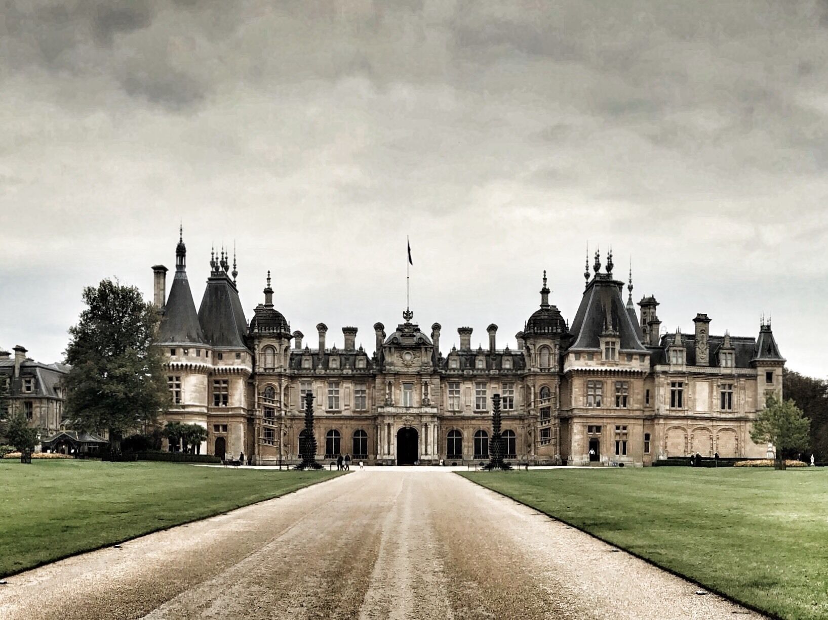 Beautiful National Trust property formerly the weekend retreat of the Rothschilds