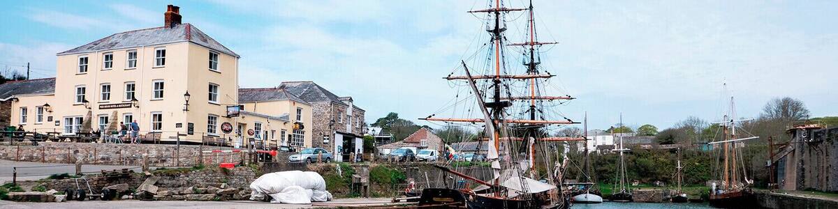 Remaining largely unspoilt, Charlestown harbour is home to several fine old sailing ships and is regularly used as a location for period filming, such as the BBC series of the Poldark novels.