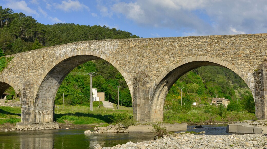 Panoramique le pont de Saint-Jean-du-Gard (30270), Gard en Occitanie, France