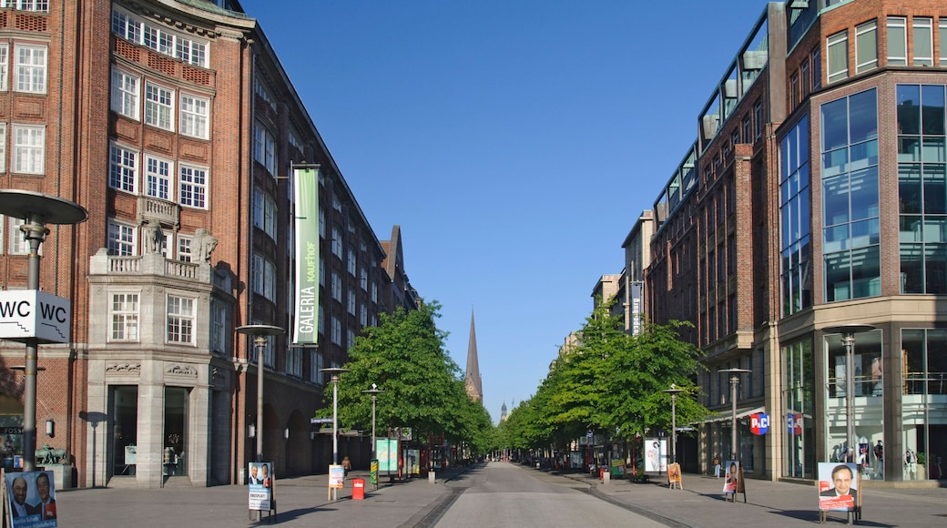 BCW0JF Moenckebergstrasse shopping street in the city centre of Hamburg, Germany, Europe