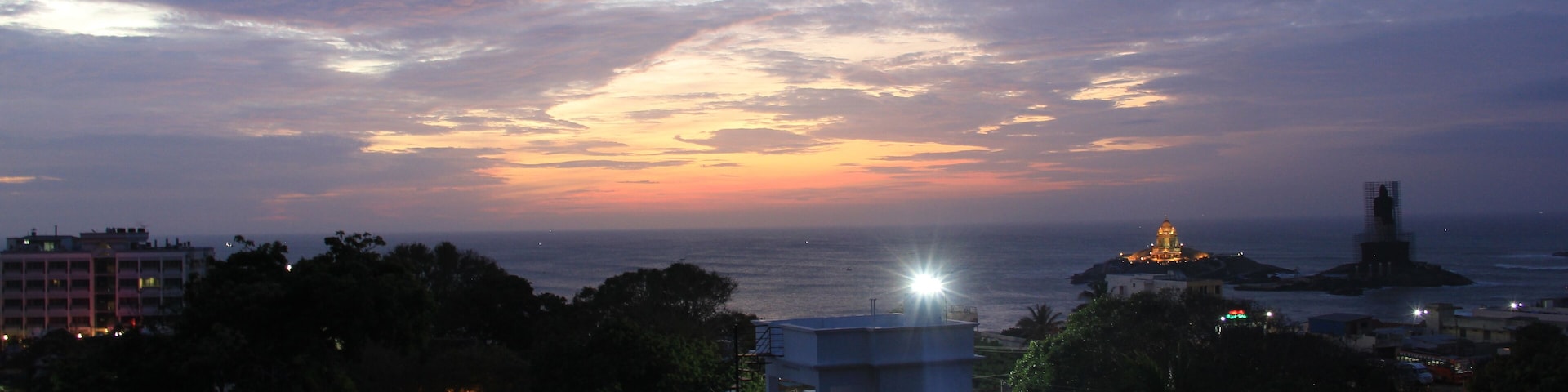 one of the places on earth where you can see the Sunrise & Sunset from one spot!