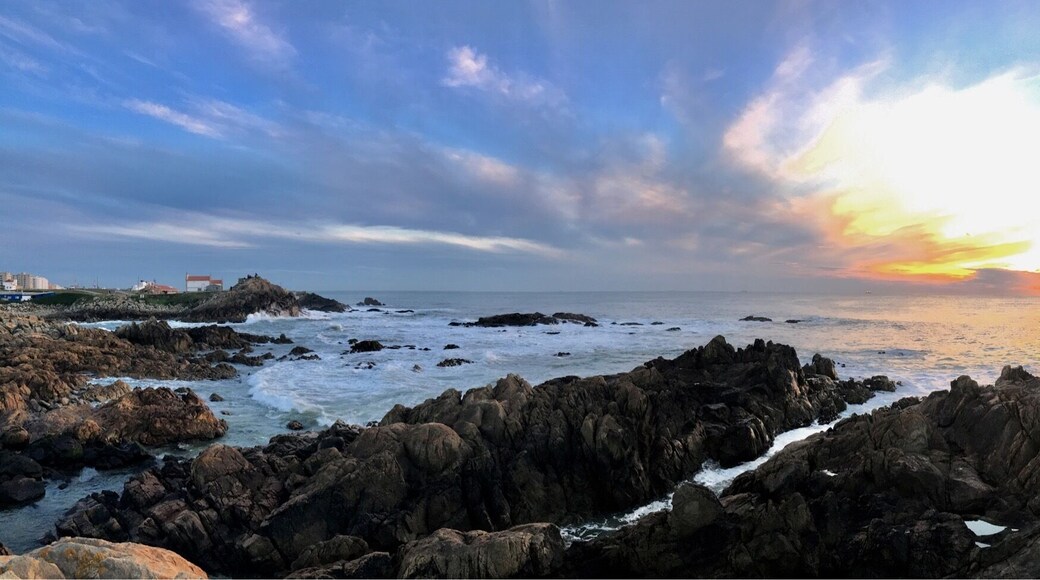 Close to the lighthouse in Leça da Palmeira.
#BeachTips
Portugal