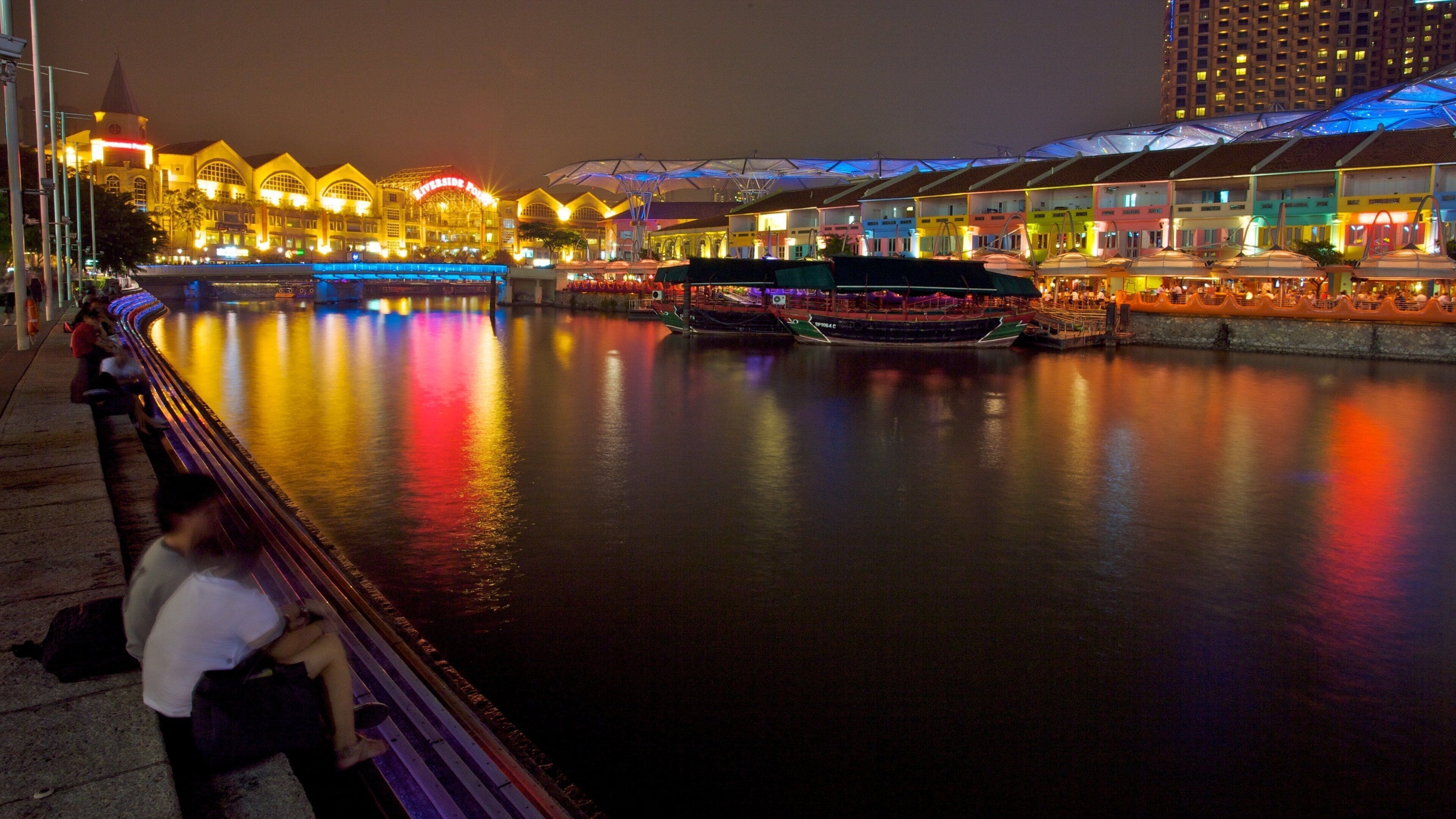Clarke Quay Mall which includes night scenes, a city and views