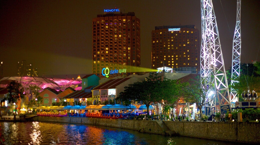 Clarke Quay Mall featuring modern architecture, markets and shopping