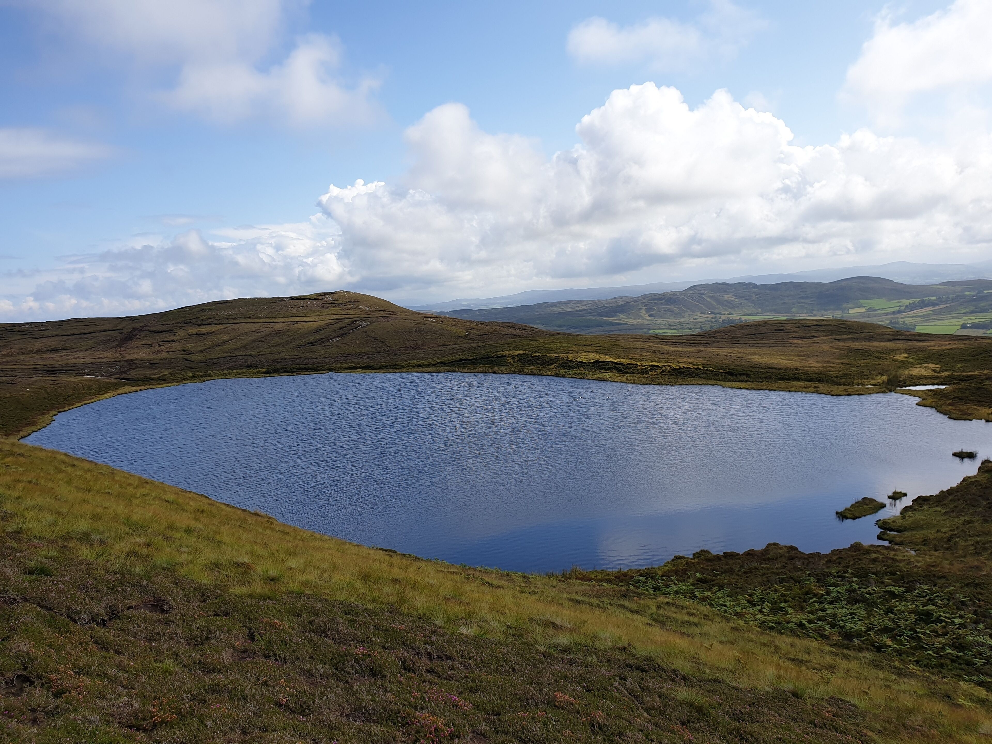 Driving close to Malin Head, Co. Donegal and the most Northerly point of Ireland, you'll notice a golf shaped dome/ball high up on a hill (Crouckalough). Apart from the 360^ views there's a hidden lake/lough - were you can see the #reflections of the sky, or you can just reflect on life
#lifeatexpedia
