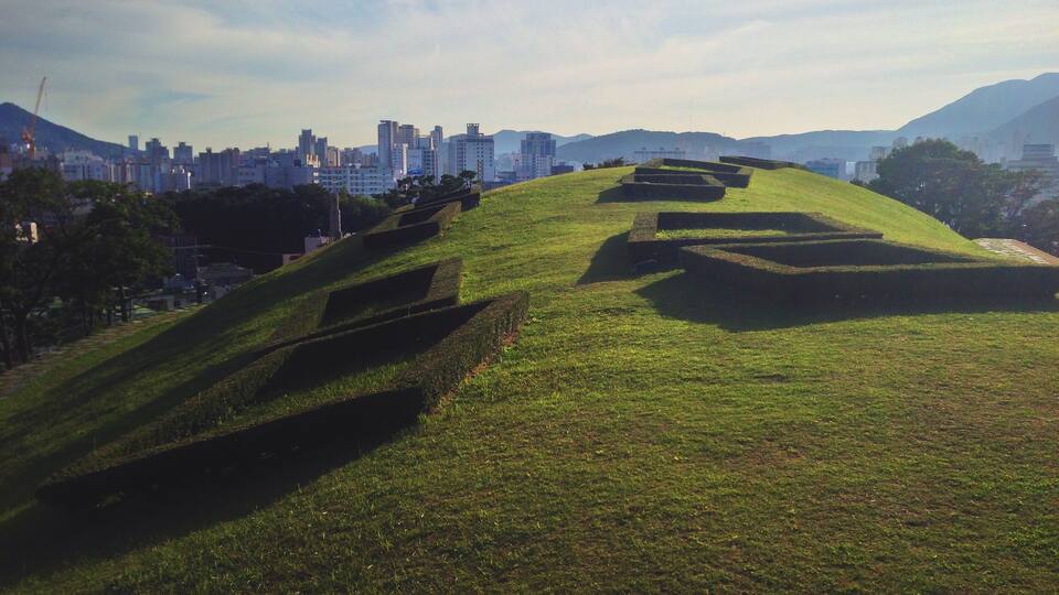 This media shows the cultural heritage monument in South Korea with the number: