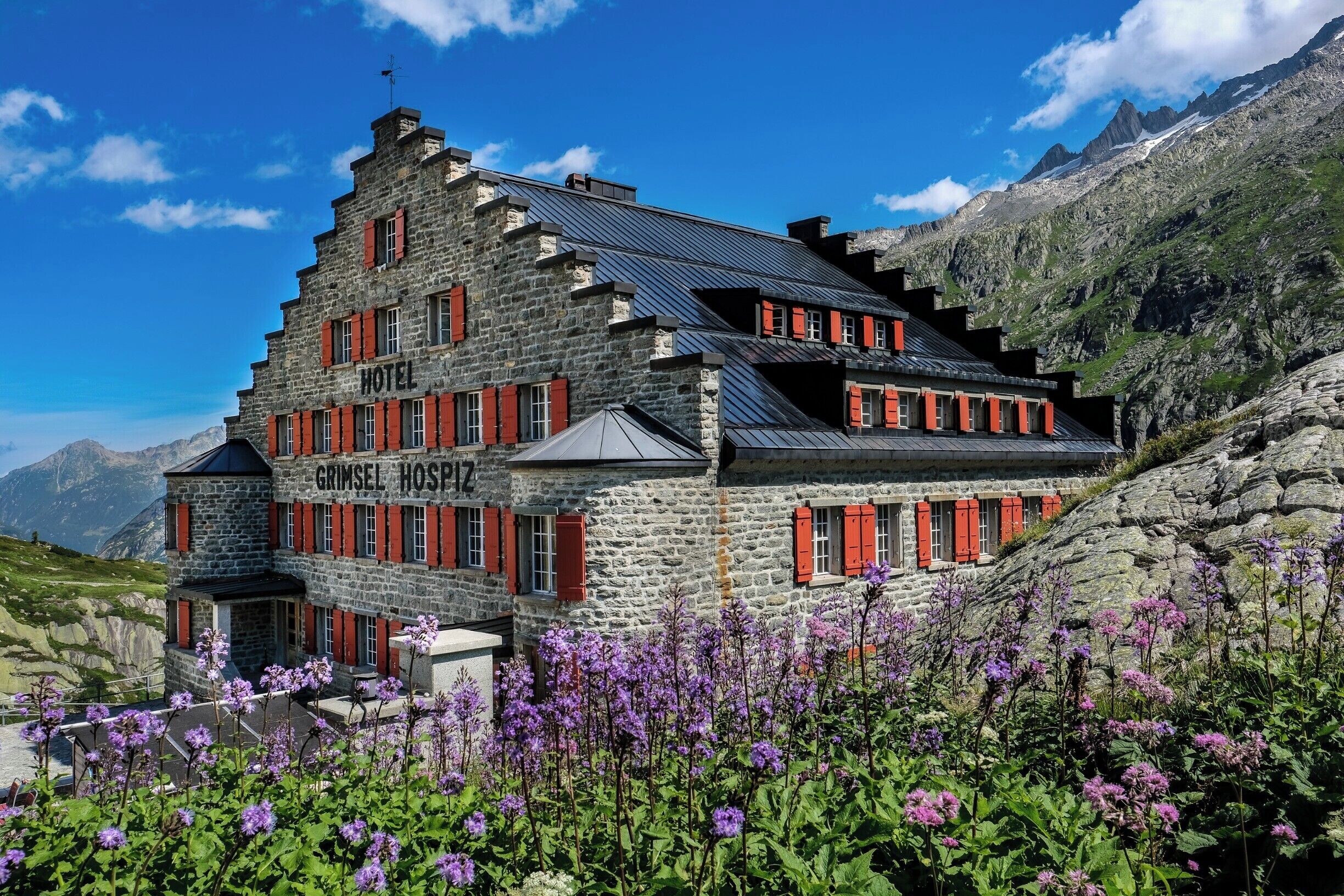 Great roadtrip up the Grimsel Pass