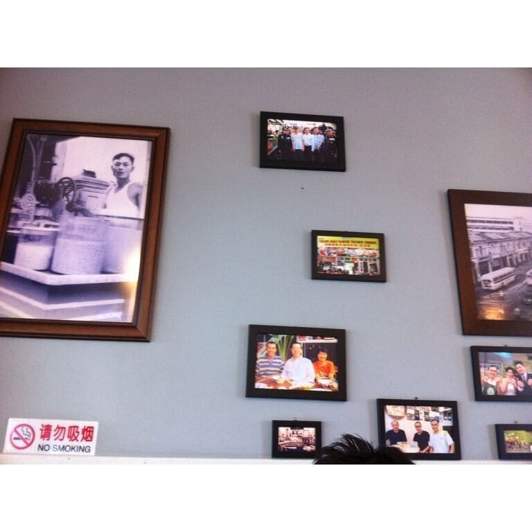 Inside the famous cendol shop can see the history of the store. 