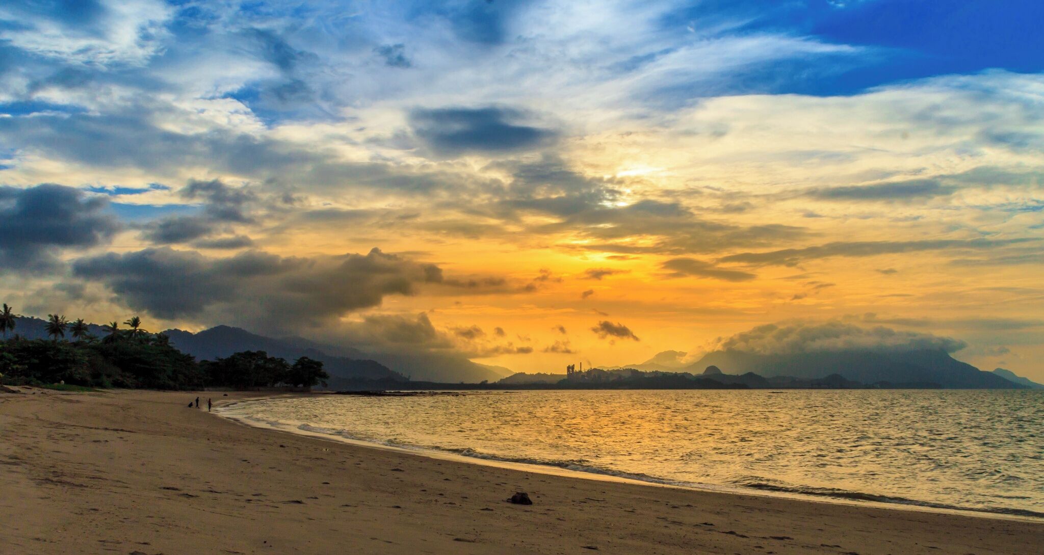 Nice beach and sunset is the great time to be there