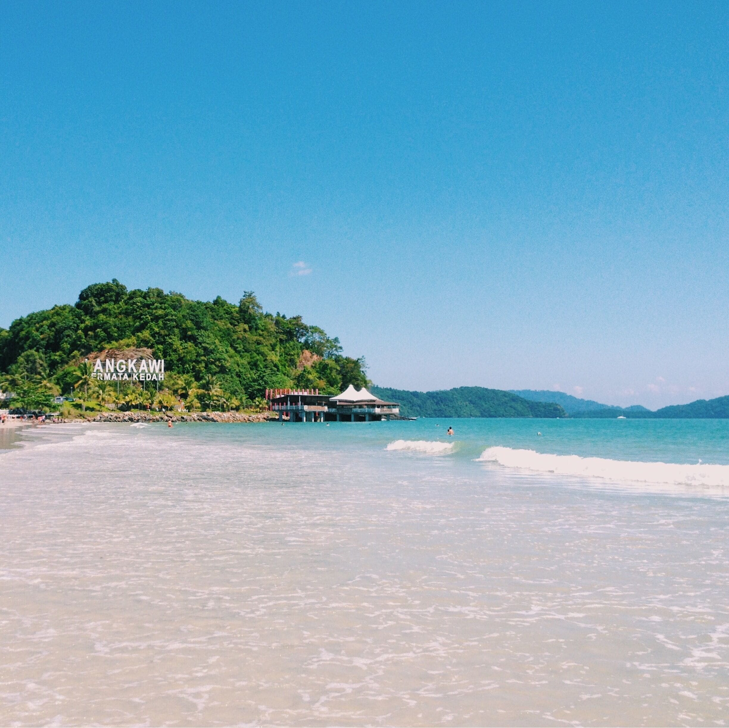 Malaysia might not attract as much mainstream beach tourism as neighboring Thailand and Indonesia, but their beaches are every bit as beautiful. #LifeAtExpedia #BeachBound