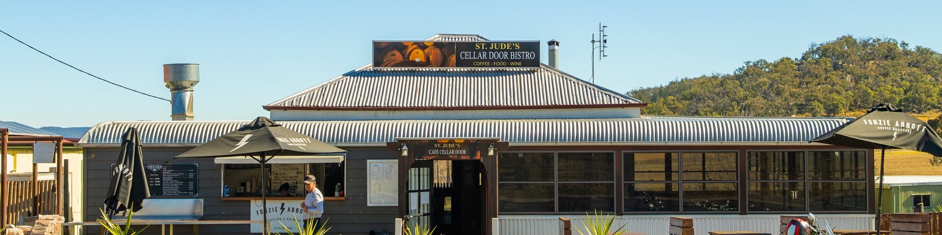 Ballandean featuring a small town or village