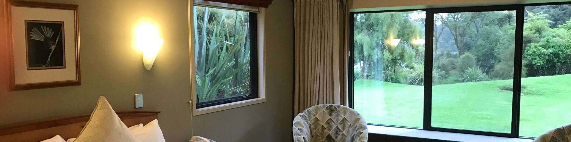 Stay at the Lake Moreaki Wilderness Lodge. You will not be disappointed.