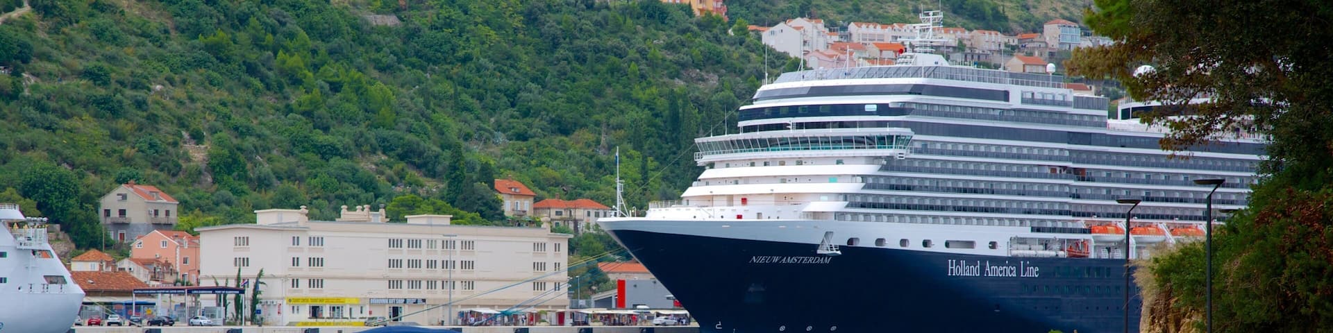 Hafen Gruž mit einem Kreuzfahrten
