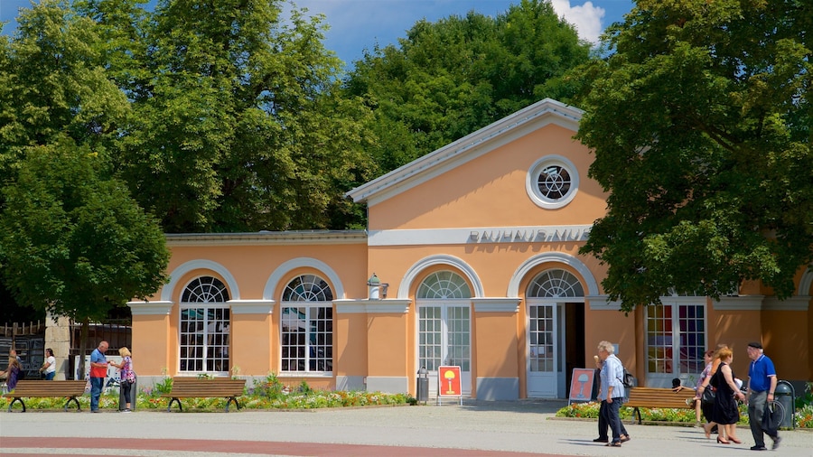 Bauhaus Museum featuring street scenes as well as a small group of people