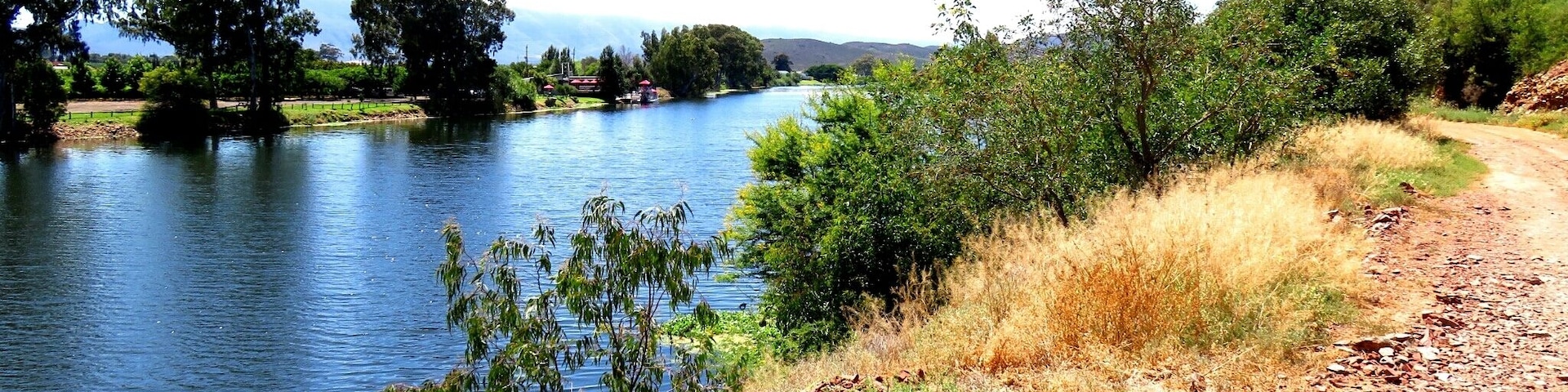 Cycling along the Breeriver