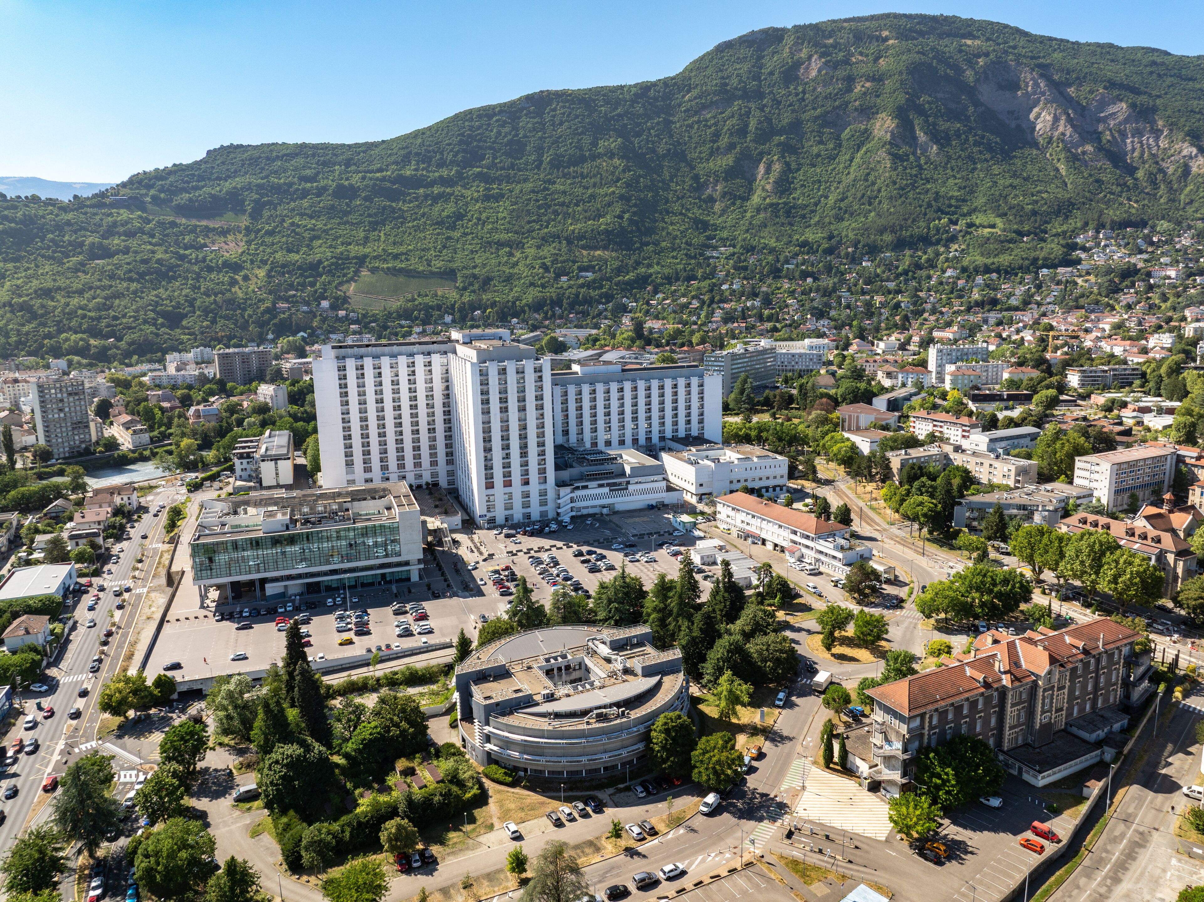 Hôpital CHU Grenoble la Tronche en isère France