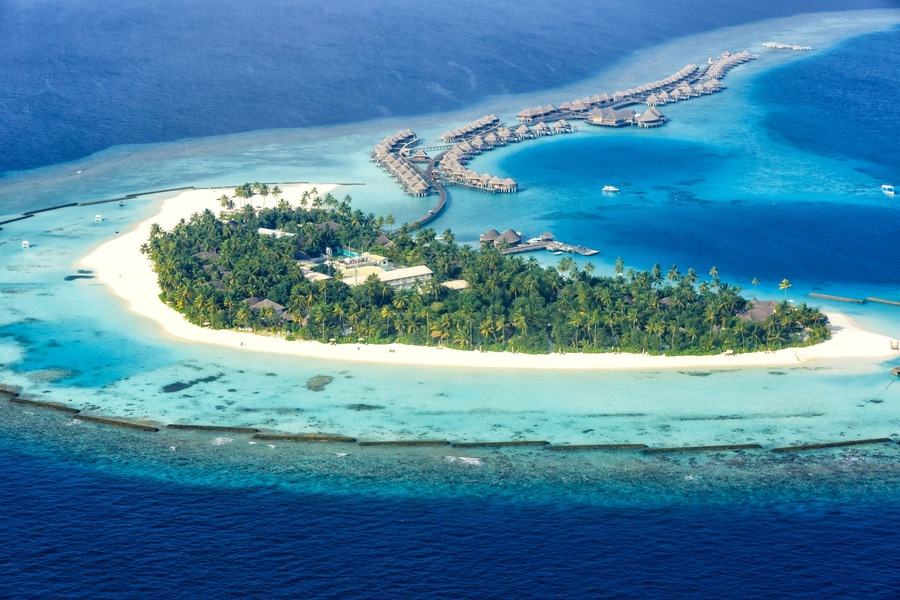 Malediven Insel Urlaub Paradies Meer Halaveli Resort Ari Atoll Luftbild