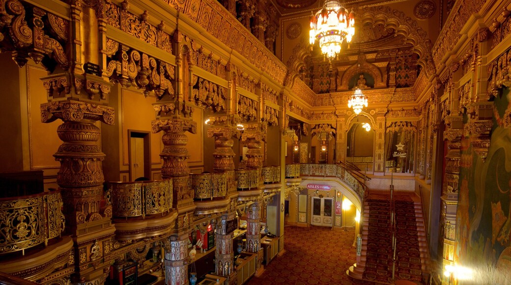 Landmark Theatre welches beinhaltet Innenansichten und Geschichtliches