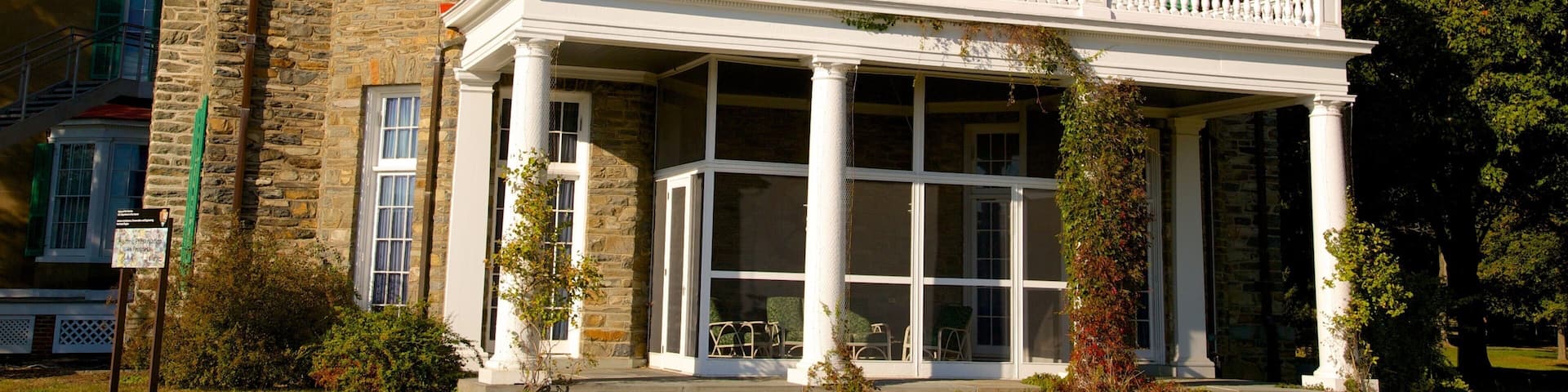 Franklin D. Roosevelt Presidential Library and Museum featuring heritage architecture and heritage elements