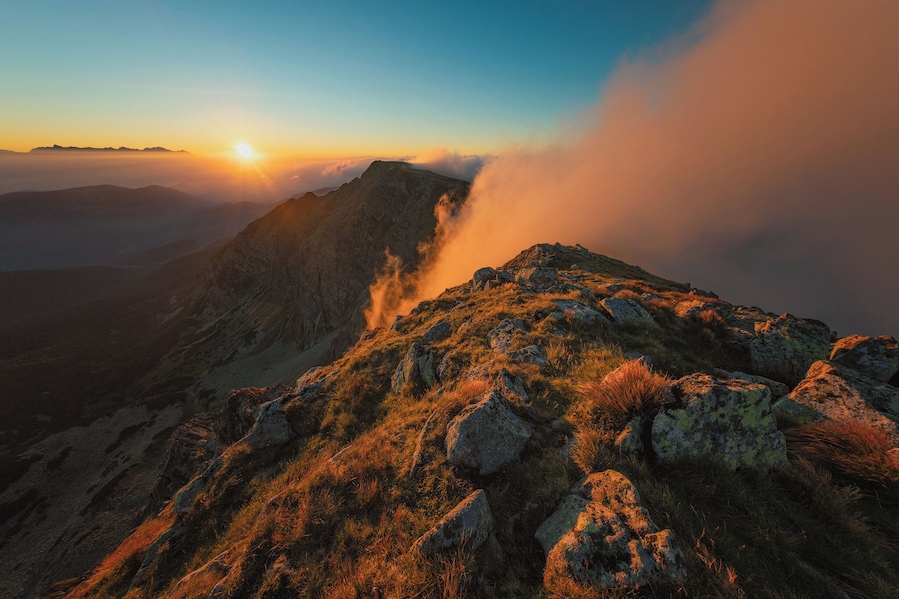 Beautiful morning at Low Tatras near Ďumbier. Best hike of this season.
My insta- @oudoorstories
D850 + Nikkor 24-120 f4
#golden