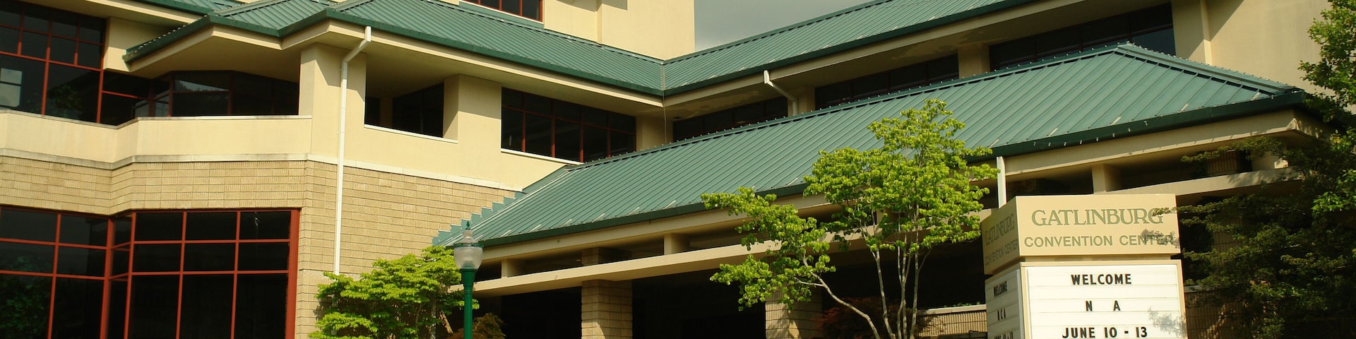 BH8WH6 AJD63859, Gatlinburg, TN, Tennessee, Gatlinburg Convention Center. Image shot 2009. Exact date unknown.