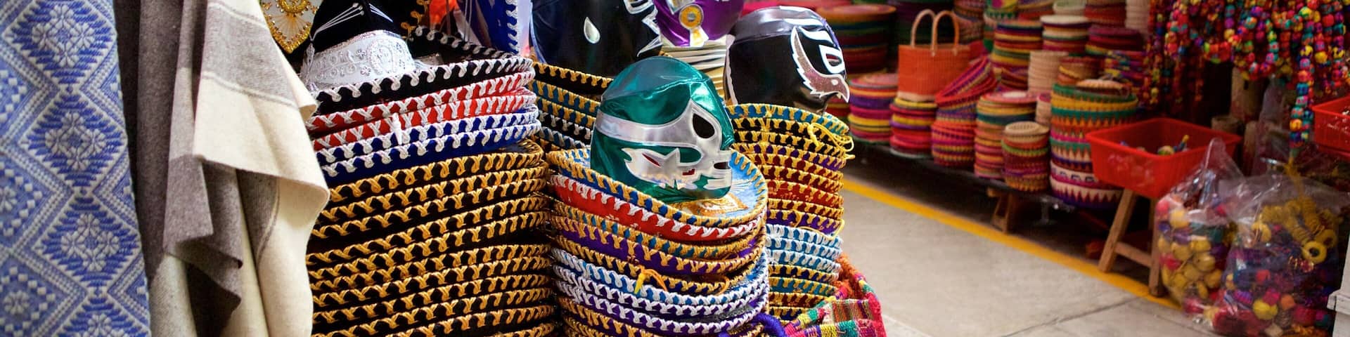 La Ciudadela showing markets