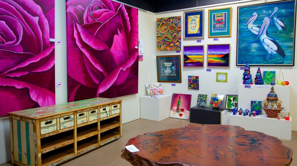 Maleny which includes interior views and art
