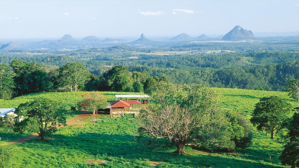 Maleny das einen Farmland, Landschaften und Haus