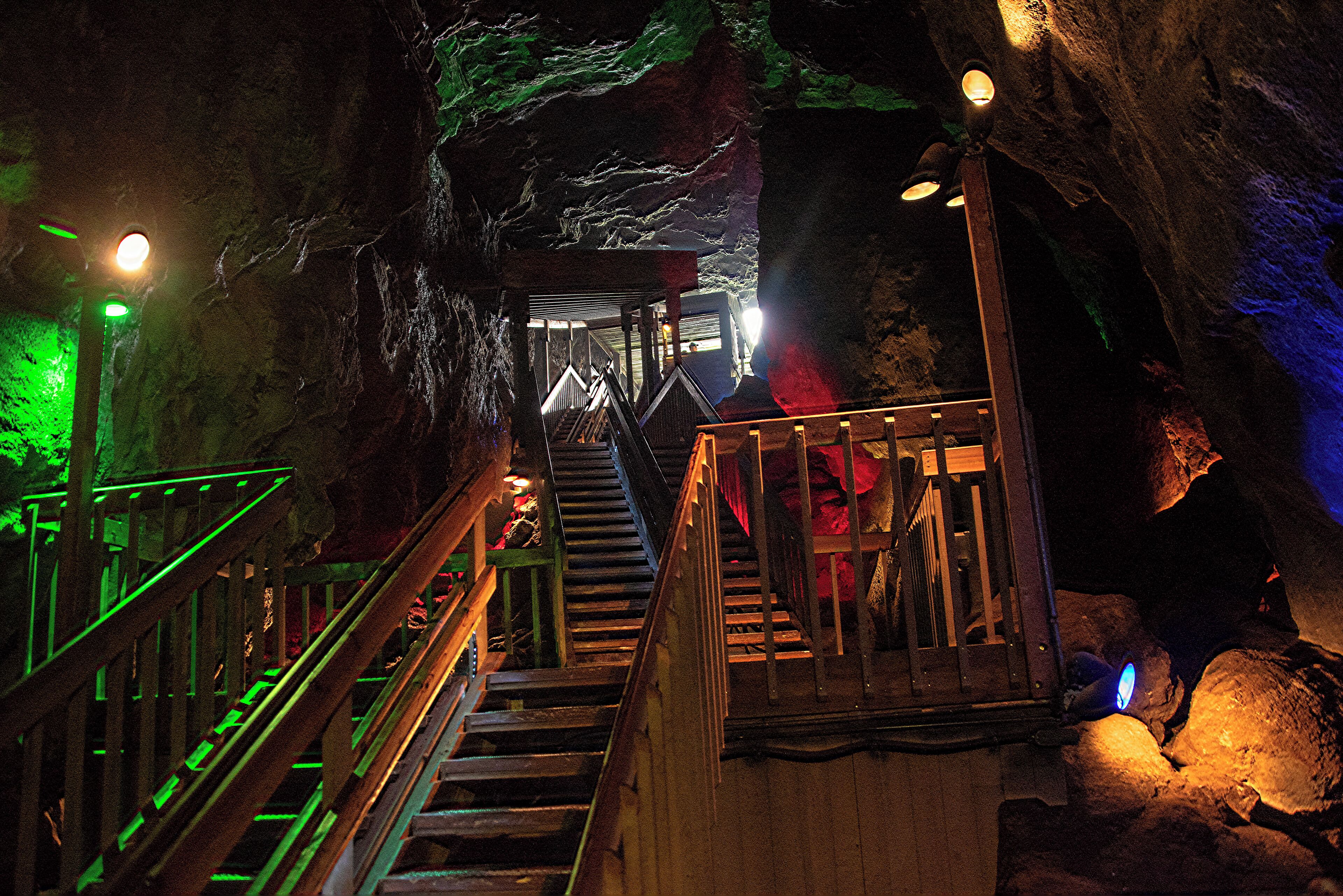 Sea Lion Caves is a commercial venture (tourist trap) on the Oregon Coast.  Nonetheless, it is worth a visit, descending by an elevator hundreds of feet down the cliff into the cave itself.  In addition to the sea lions, the cave itself offers some interesting lighting for us photo nuts.
#sea_lion_caves
#oregon_coast
#cave
#oregon
#abstract_lighting