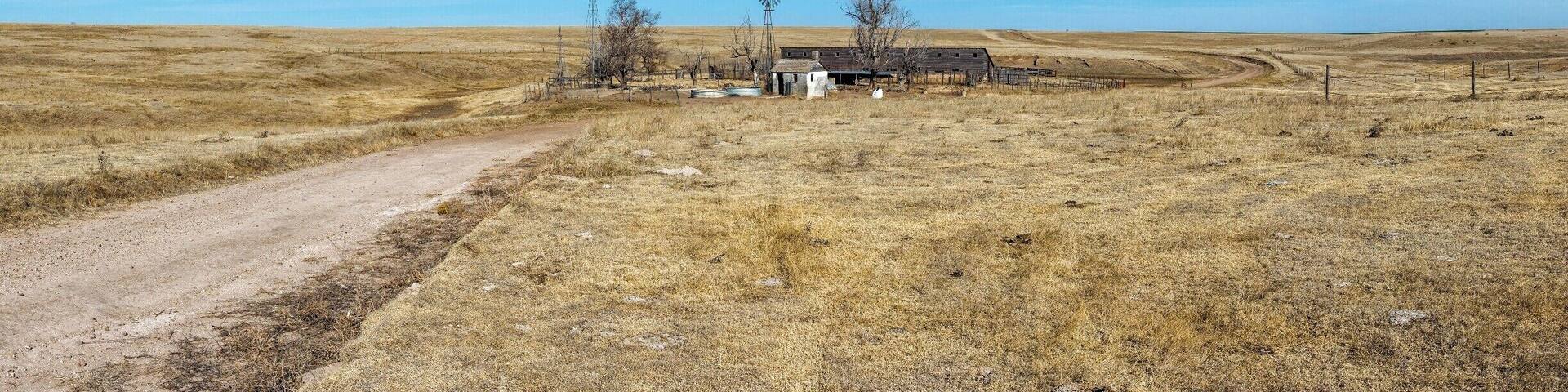 The Eastern Colorado plains are among the most sparsely populated areas in the continental United States. You can drive miles and miles without finding signs of active population. The plains, however, are beautiful and mysterious at the same time.
#OnTheRoad