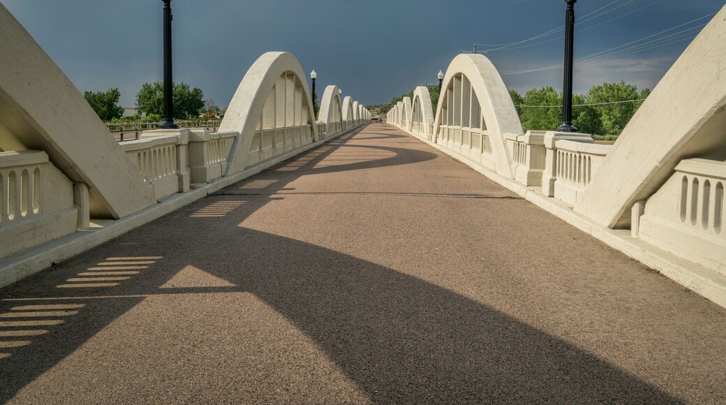 Concrete arch bridge over South Platte River