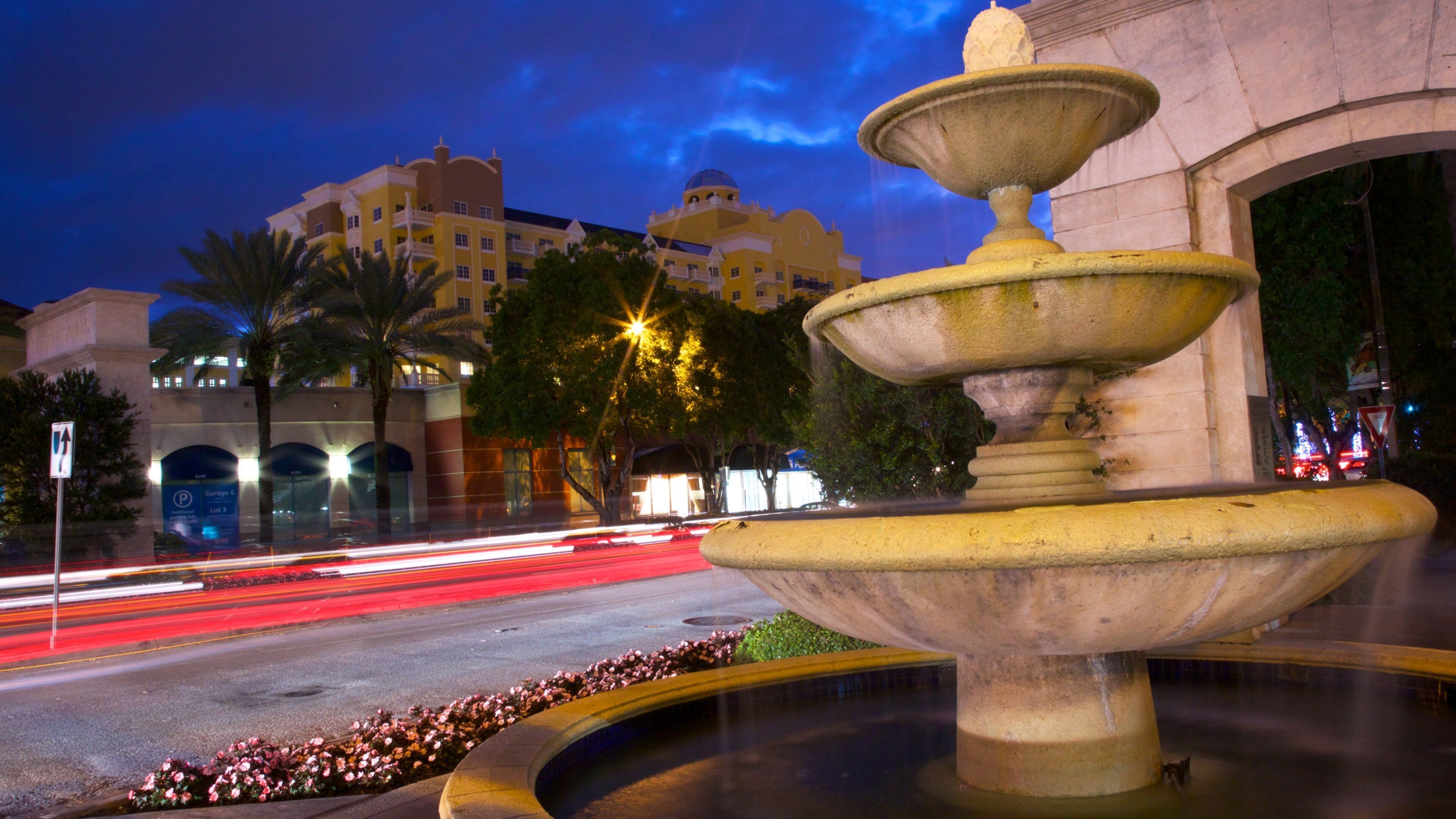 Miracle Mile ofreciendo escenas urbanas, una fuente y una ciudad