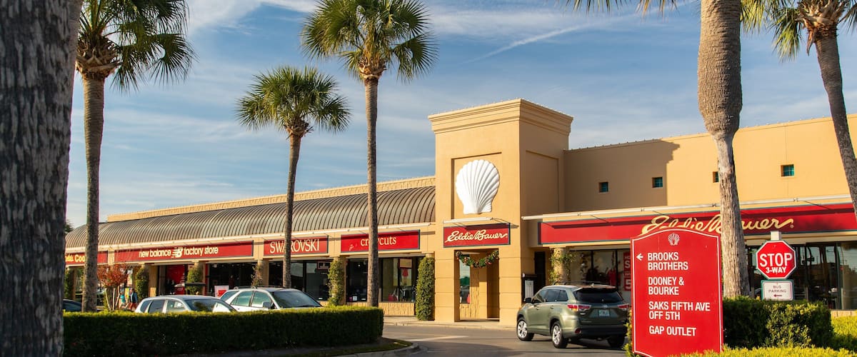 Silver Sands Premium Outlets which includes signage