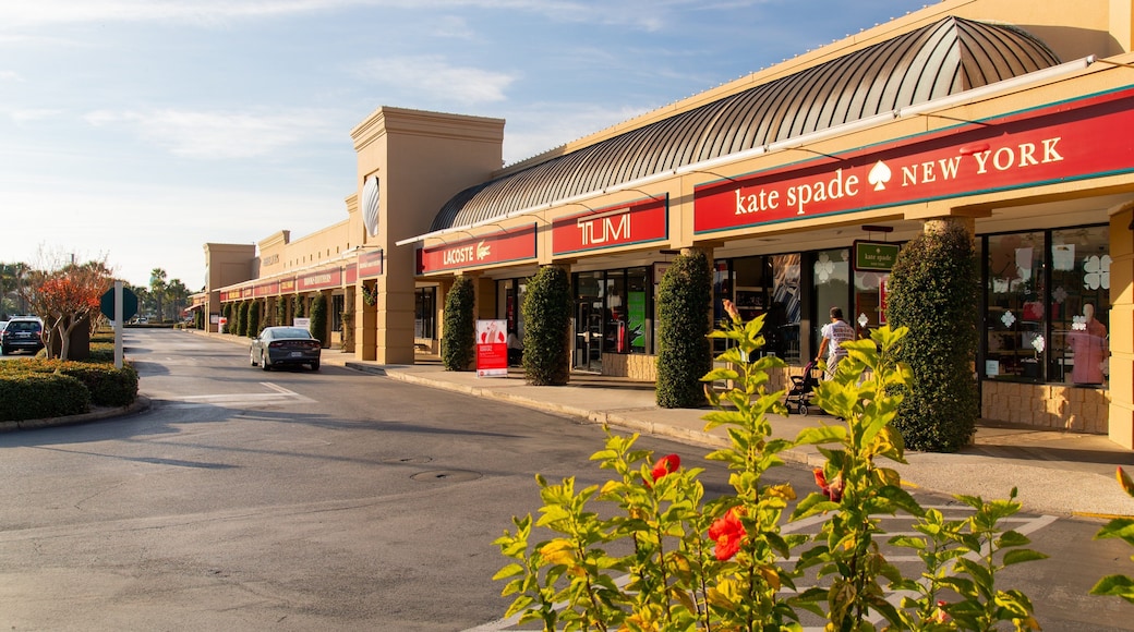 Silver Sands Premium Outlets showing signage