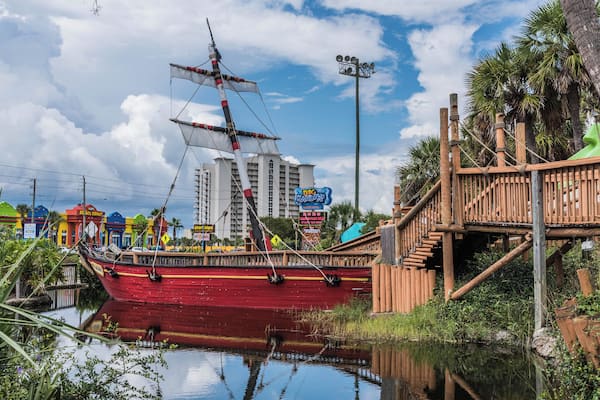 Destin_BigKahunasWaterandAdventurePark_6127787_04