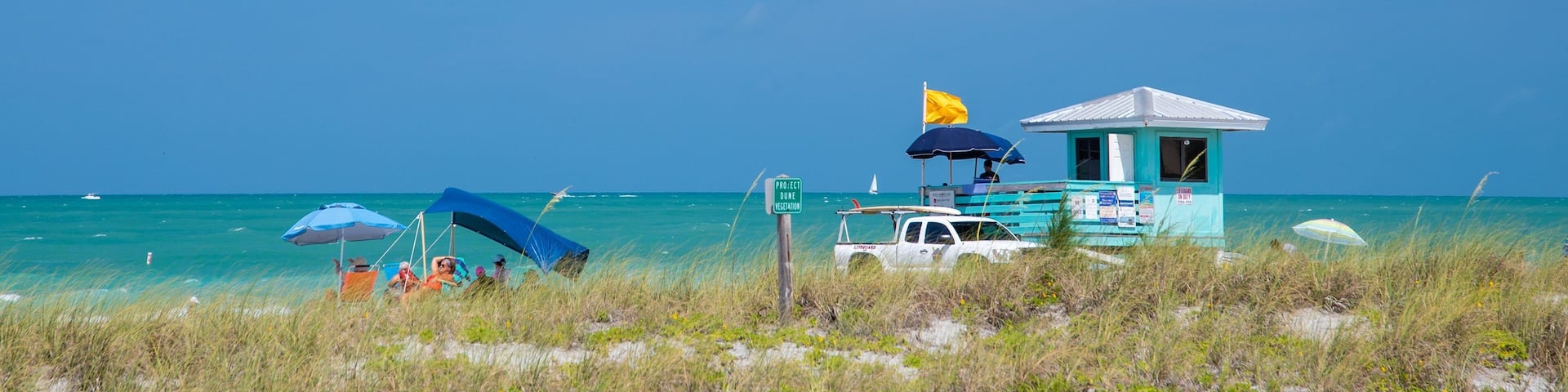 Venice Beach showing general coastal views