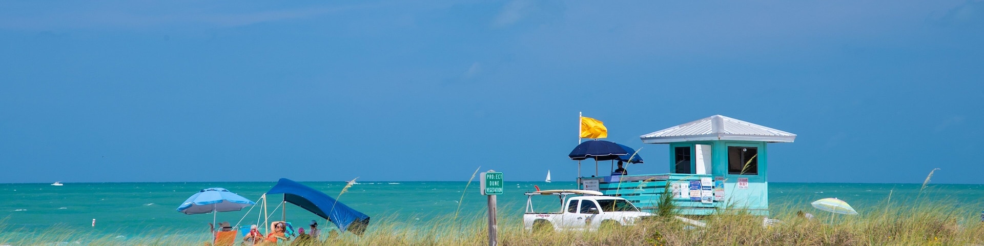 Venice Beach showing general coastal views