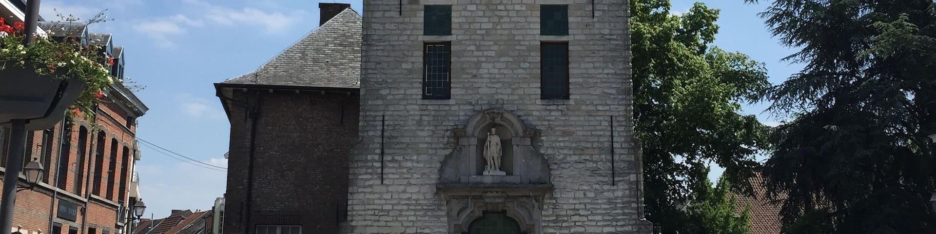 The Zimmertoren in Lier was built before 1425 - though the exact year is unknown. The clock shows way more than just the time: like the seasons, the tides, the cycli of the sun...