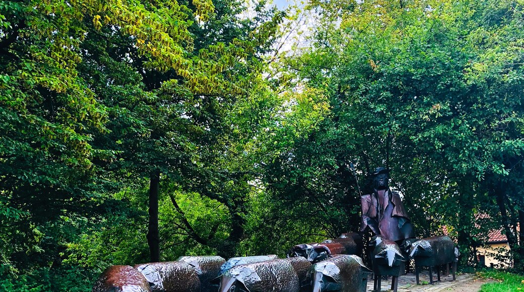 Schapenkoppen or the Sheep's Head Monument in Lier, Belgium tells of the interesting and humourous history of Lier.
Legend says in the 15th century, Duke John II wanted to thank the people of Lier for their services during his struggle with the people of Mechelen. They could choose their reward, either a cattle market or a university. They chose the cattle market. The Duke's response? "Oh, the sheep heads!" To which the people of Lier are lovingly called this day.